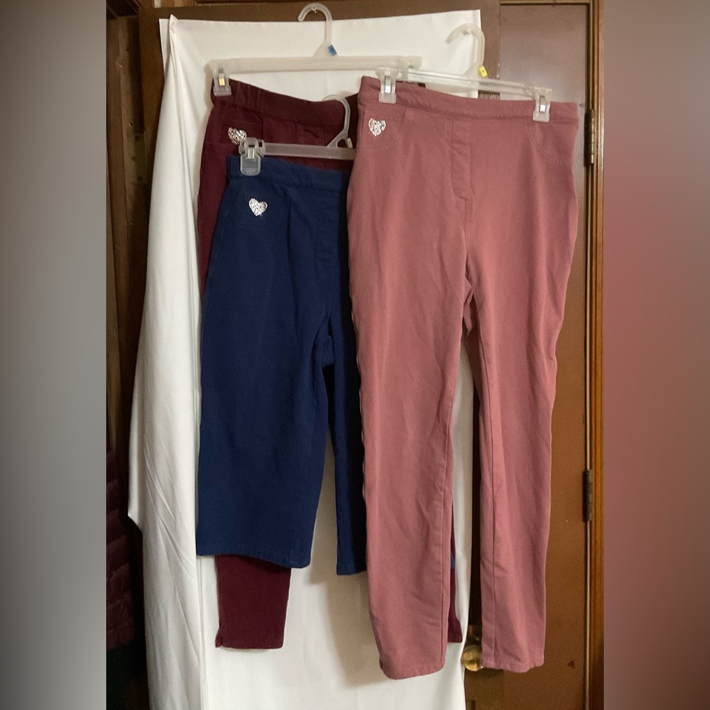 Dream Jeannes by Quackery Factory: set of 3  2 small pants / 1 small blue capri